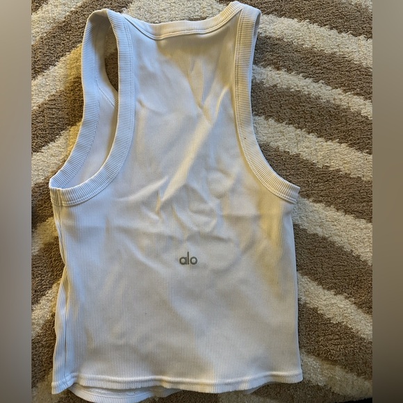 ALO YOGA GODDESS RIBBED GO-TO TANK | WHITE | SIZE: M - Picture 2 of 7